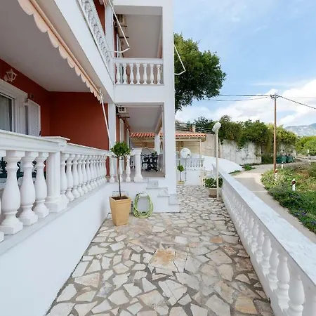Pernari Apartmán *