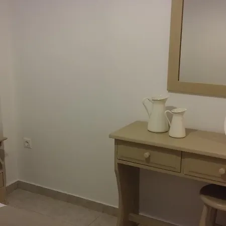 Apartman Pernari Szpartiá