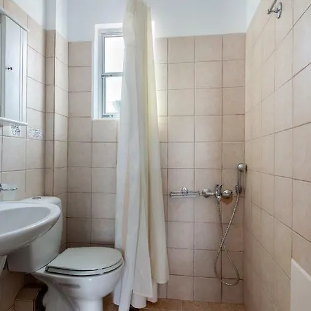 Apartman Pernari Szpartiá