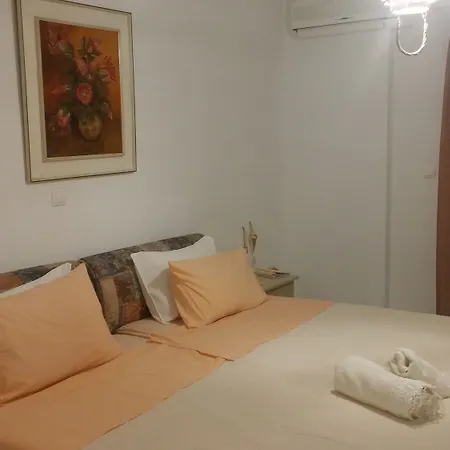 Apartment Pernari *